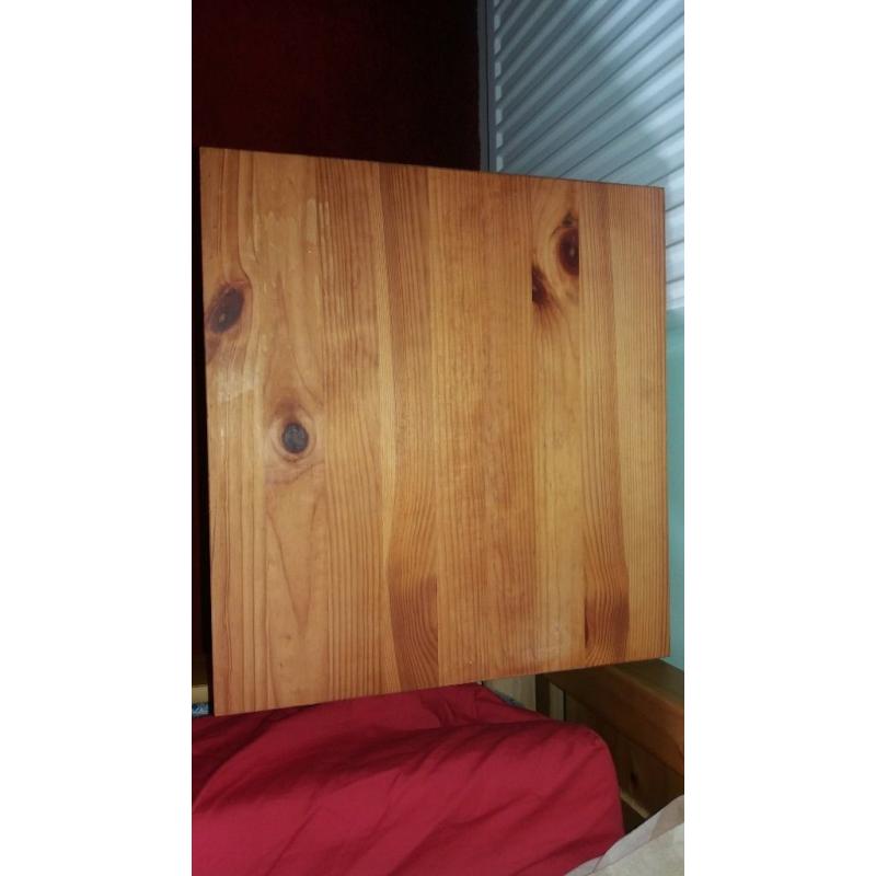 3 drawer bedside table