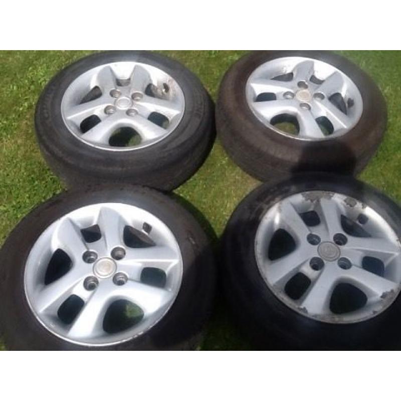 4 14" aluminium car wheels with tyres