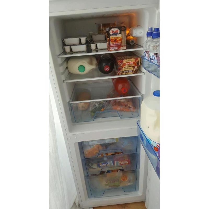 FRIDGE/FREEZER