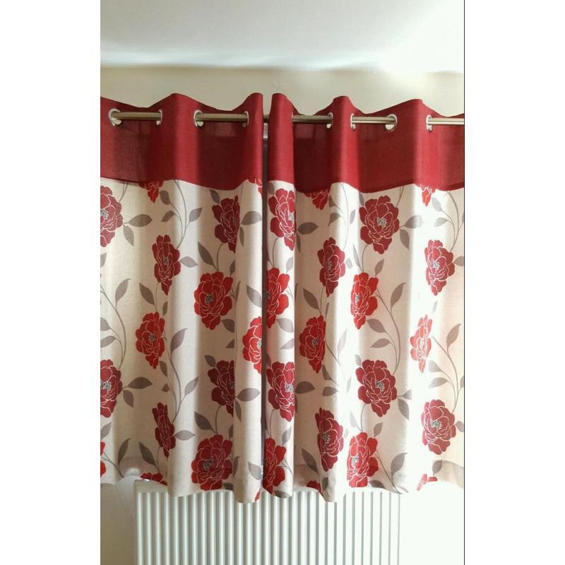 Eyelet Curtains x 2 pairs