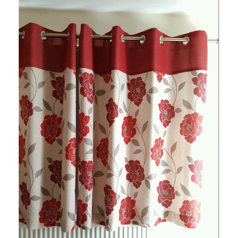 Eyelet Curtains x 2 pairs