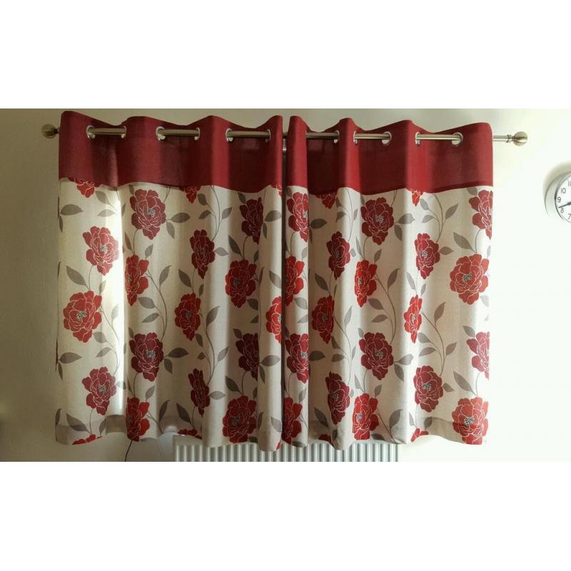 Eyelet Curtains x 2 pairs