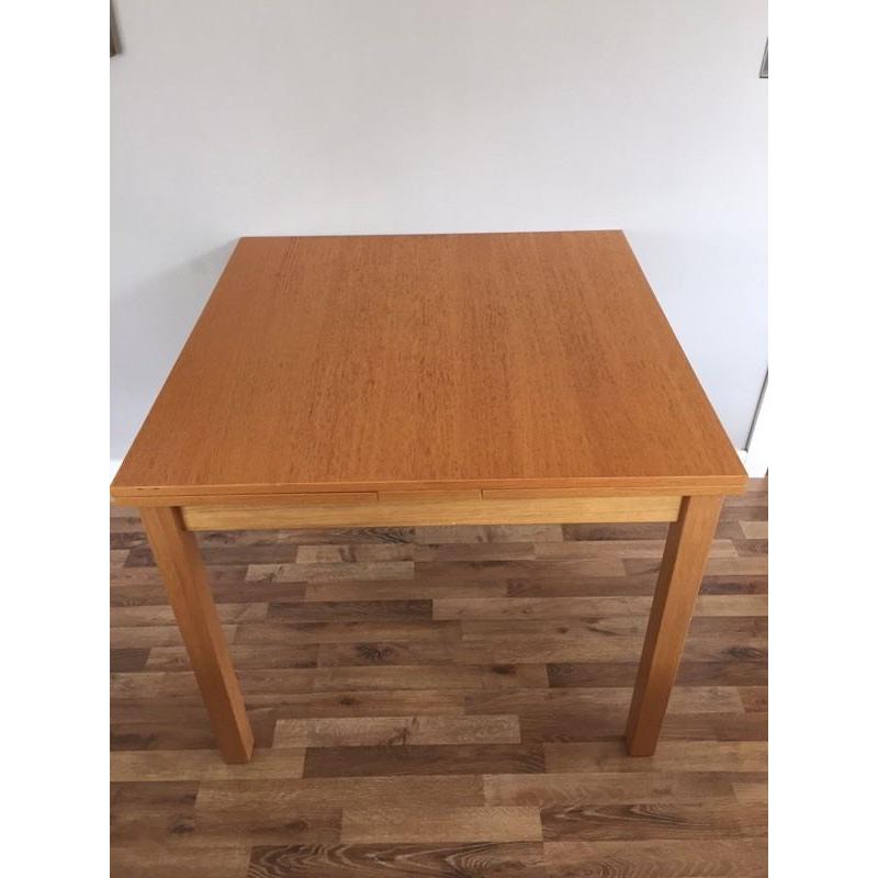 Extendable IKEA kitchen table