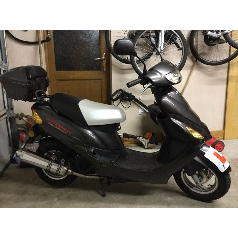 Low Mileage 2012 Direct Bikes 49cc Moped with Helmet/Gloves