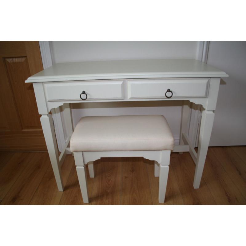 ANNALINA BEDROOM FURNITURE