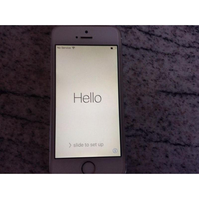 Apple iPhone 5s on EE MINT CONDITION