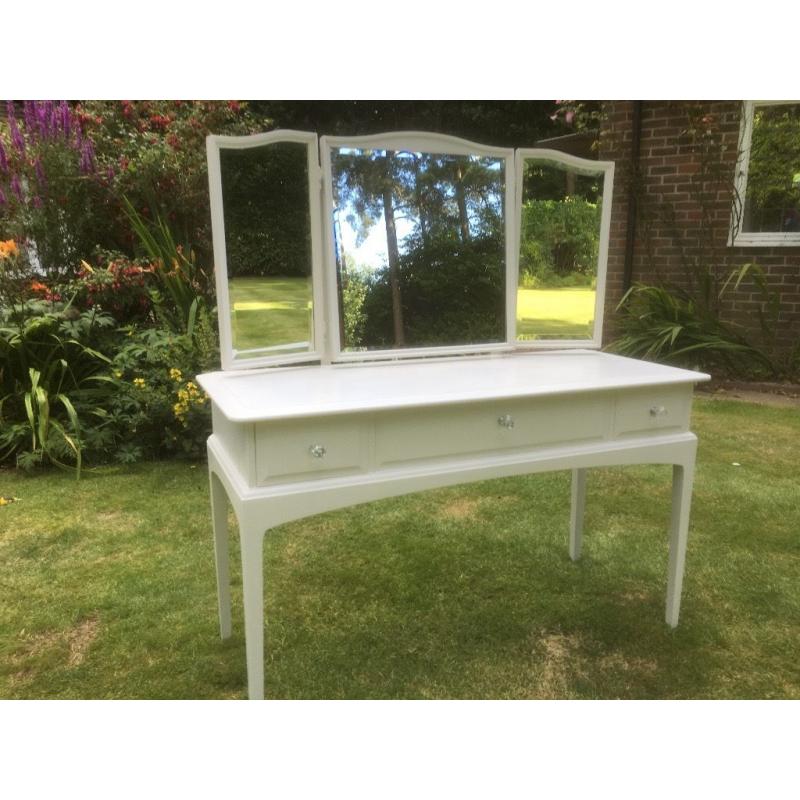 Hand Painted Stag Dressing Table in light grey