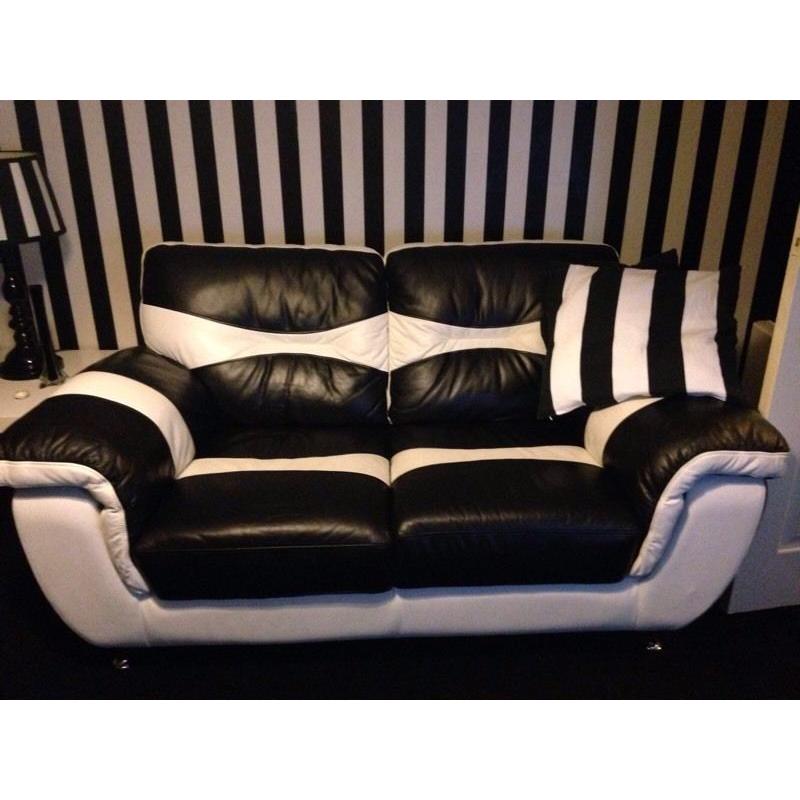 100%ITALIAN LEATHER, black & white bold design SOFA AND CHAIR*** REDUCED FOR QUICK SALE***