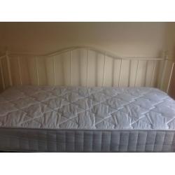 Day Bed for sale (never used)