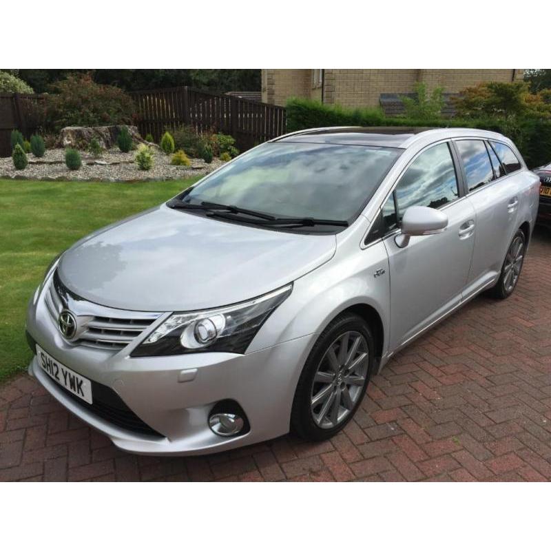 Toyota Avensis 2.2D-CAT 150 T Spirit Estate 5d 2231cc auto