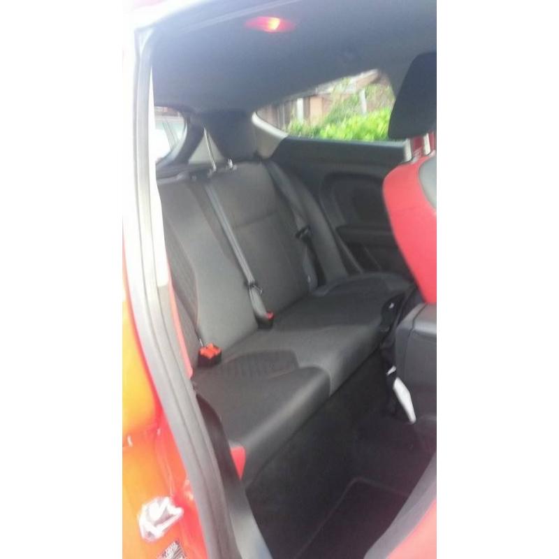 Ford fiesta Zetec S red edition 1.0 140