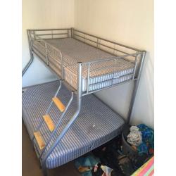 Bunk bed