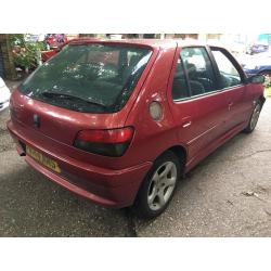 Peugeot 306 LX D 1868cc Diesel 5 speed manual 5 door hatchback W reg 01/06/2000 Red