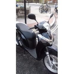 2015 honda sh 125 black 960 miles