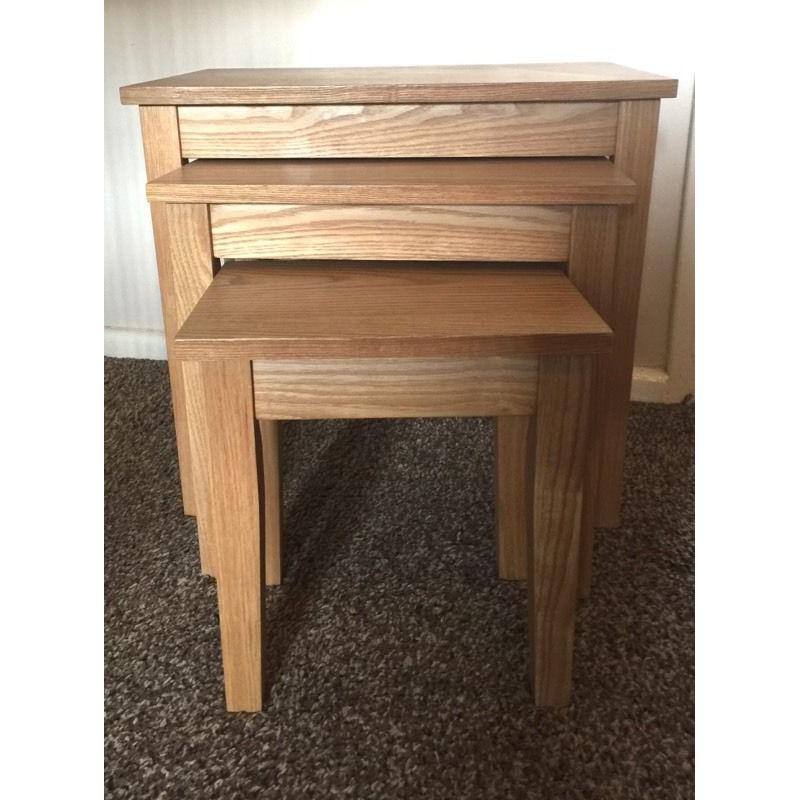 Nest of 3 tables. Oak effect. In good condition.