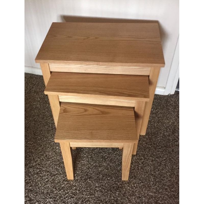 Nest of 3 tables. Oak effect. In good condition.