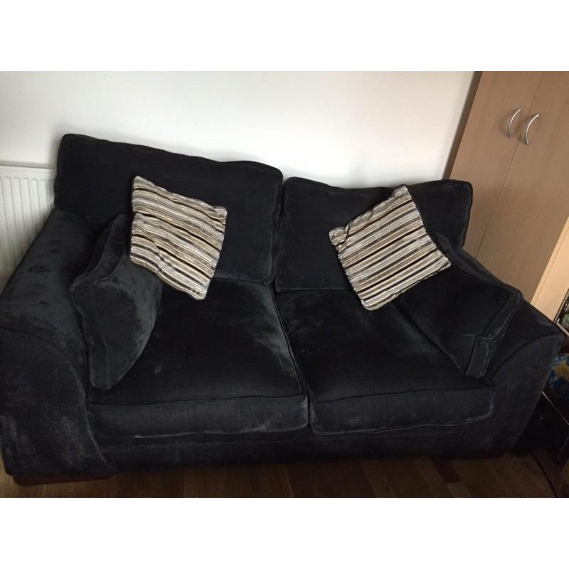 2&3 seater black suite