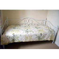 White Metal Day Bed