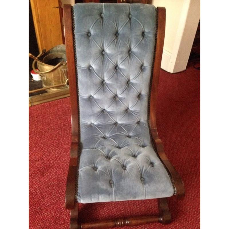 ANTIQUE NURSING CHAIR