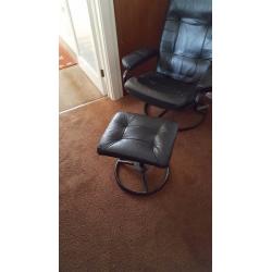 Pair of leather easy chairs with matching footstool. Needs a little tlc.