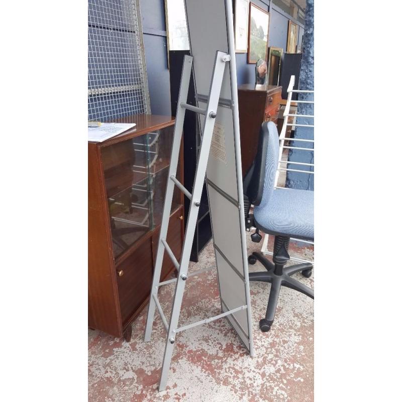 Metal Frame Standing Mirror in Great Condition