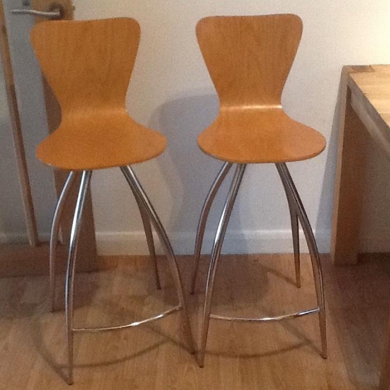 OAK SWIVEL BAR STOOLS