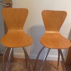 OAK SWIVEL BAR STOOLS