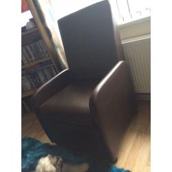 Foldable leather chair