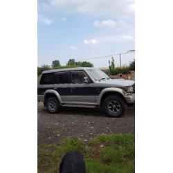 Mitsubishi Pajero for spares or repair