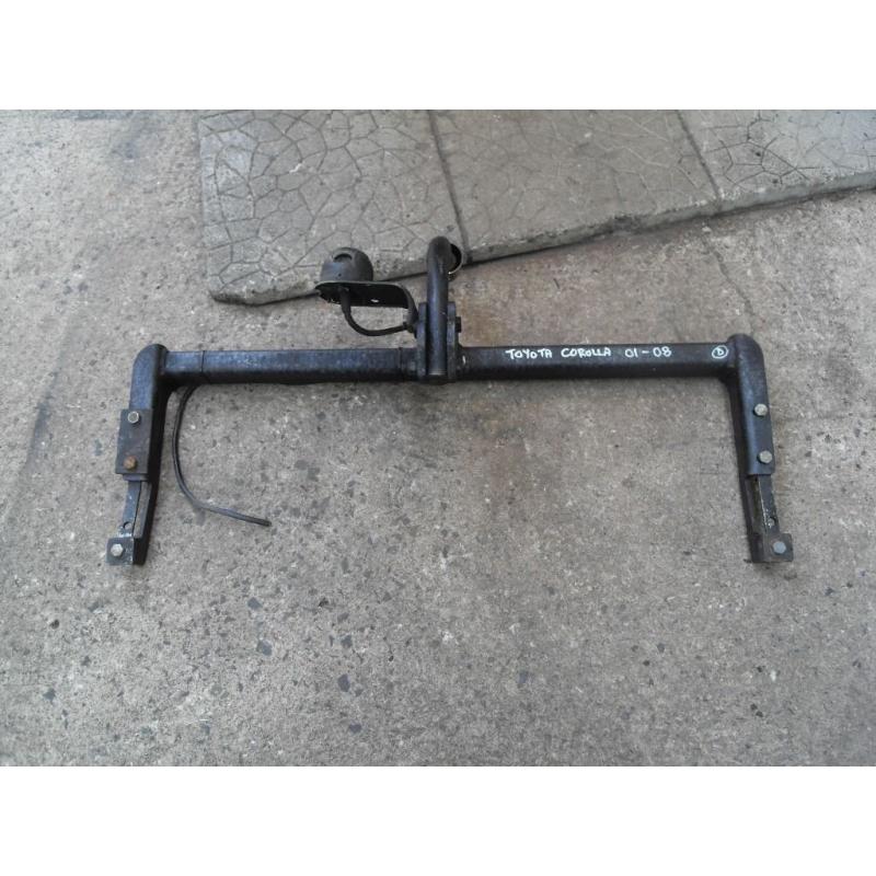 Thule Swanneck Toyota Corolla 3 And 5 Door Hatchback Towbar (2001 - 2007 Models)