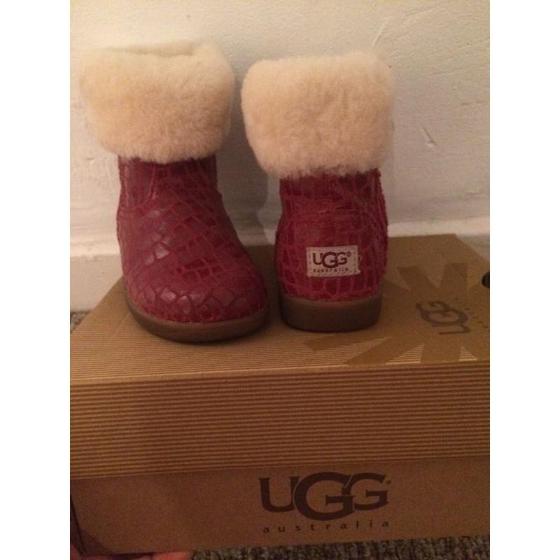 Toddler size 6 ugg boots genuine