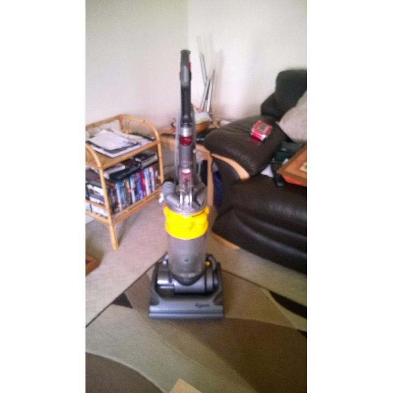 DYSON DC14 - ORIGIN - VACUUM CLEANER