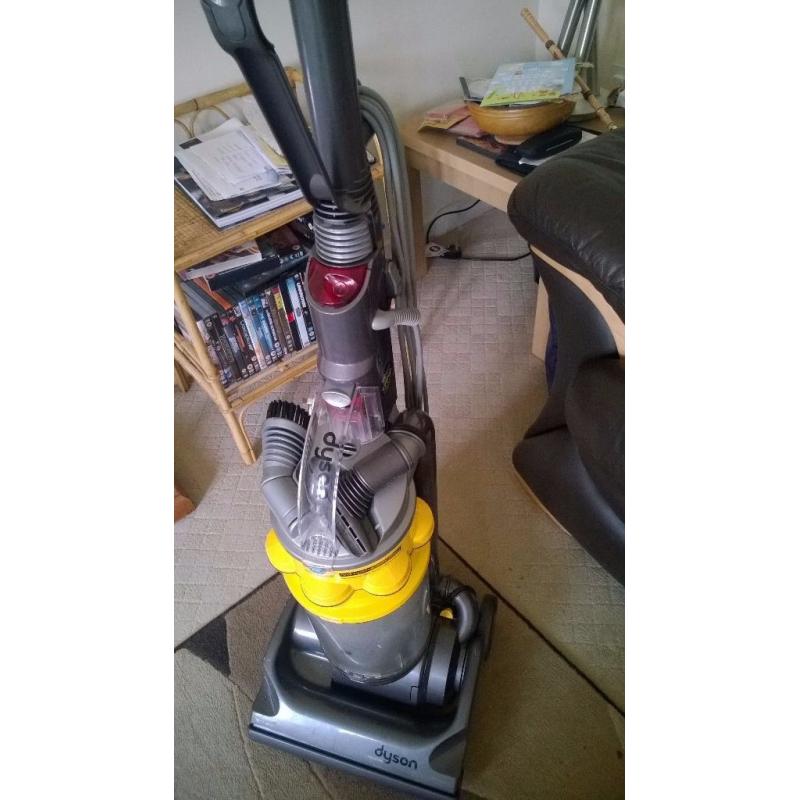 DYSON DC14 - ORIGIN - VACUUM CLEANER