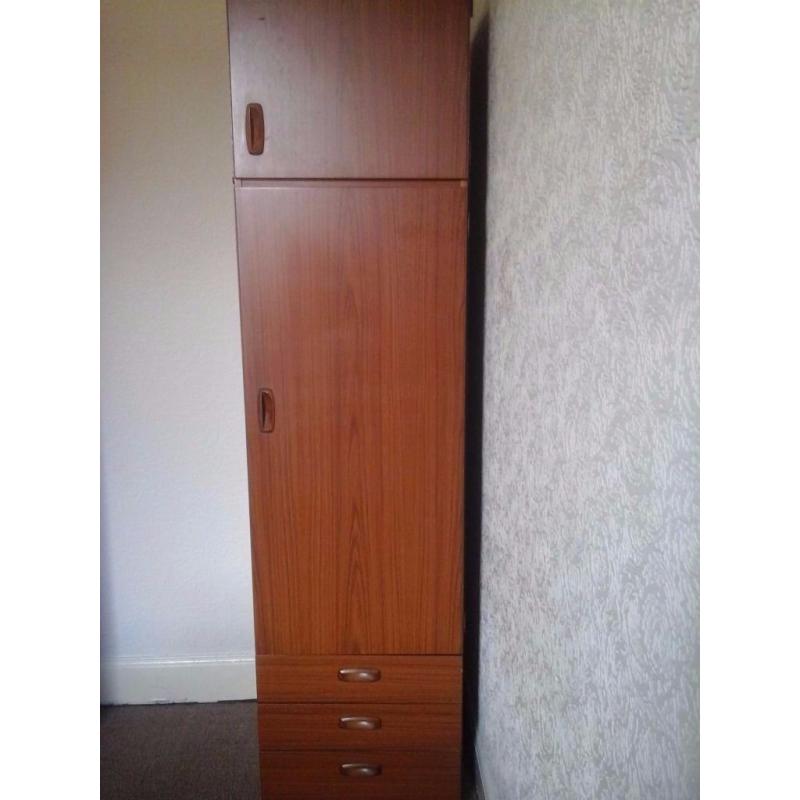 Single door wardrobe for 7 pounds