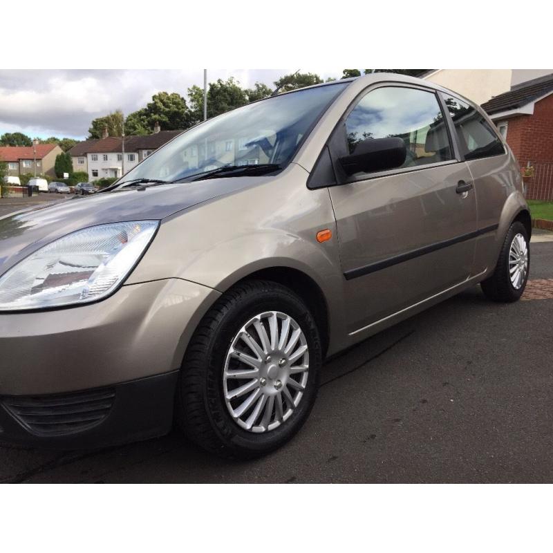 Fiesta 03 reg low miles78k 'just serviced!new tyres!mot 2017!cheap to insure!