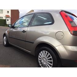 Fiesta 03 reg low miles78k 'just serviced!new tyres!mot 2017!cheap to insure!