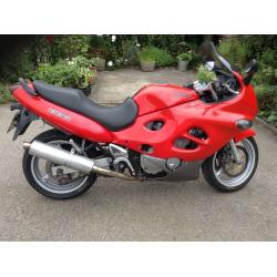 Suzuki 600 red very clean bike for yeat