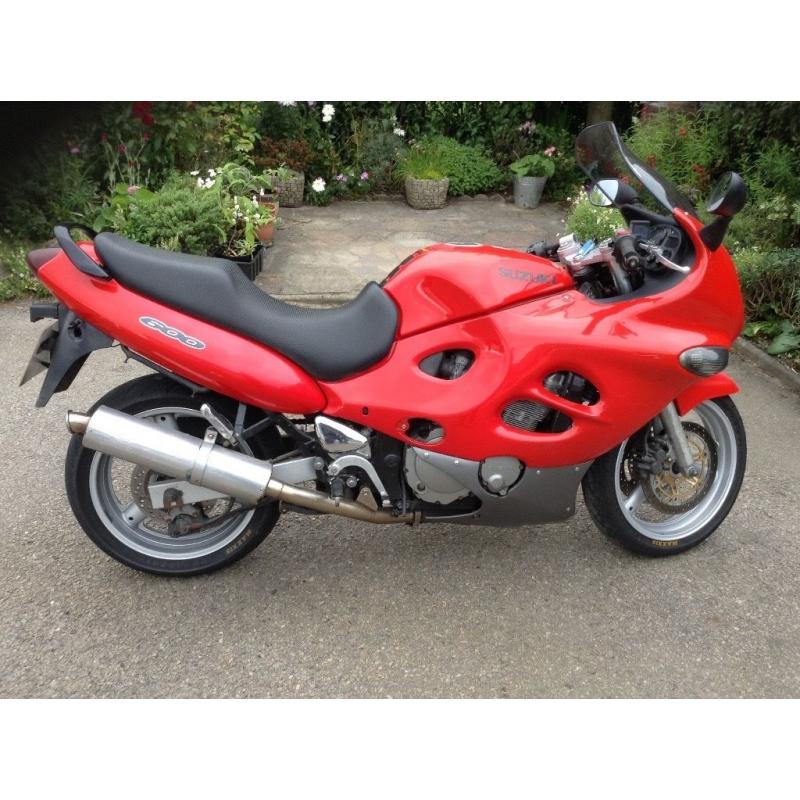 Suzuki 600 red very clean bike for yeat