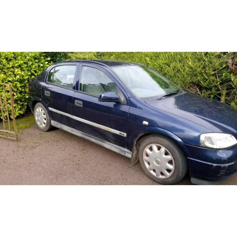 Vauxhaul astra 2001 1.4 16v LS hatch 5 dr 69000. MOT feb 2017