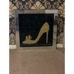 Cracked Glass High Heel Wall Art (Black/Gold)