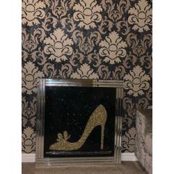 Cracked Glass High Heel Wall Art (Black/Gold)